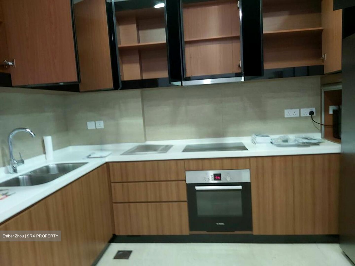 Holland Link (D10), Terrace #457887801
